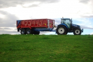 QM/14 Monocoque Grain Trailer, 560-60x22.5 Wheels